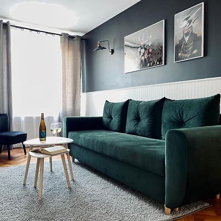Apartament Dana Browna Jelenia Gora Bagian luar foto