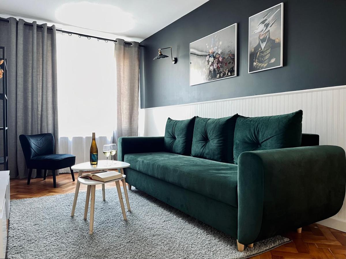 Apartament Dana Browna Jelenia Gora Bagian luar foto